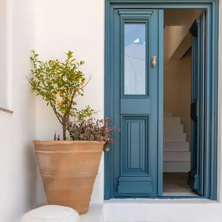 With Pool, Garden And View * נאוסה