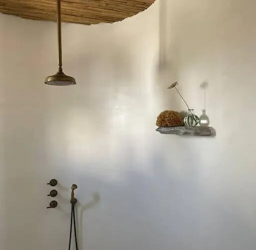 With Pool, Garden And View Villa Naousa