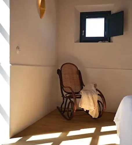 Villa With Pool, Garden And View