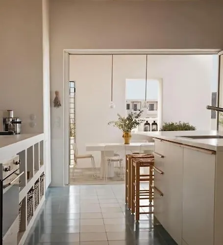 Villa With Pool, Garden And View Naousa