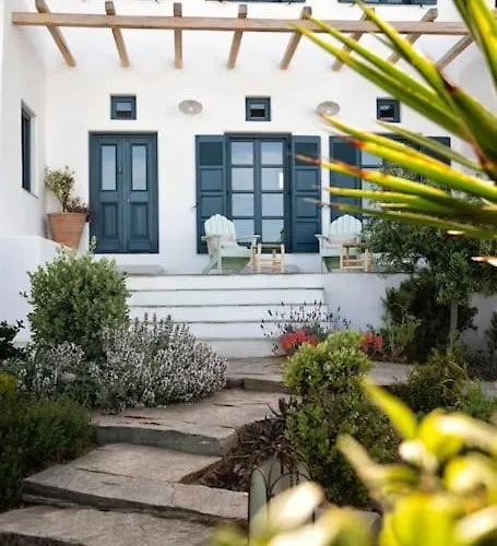 With Pool, Garden And View Naousa