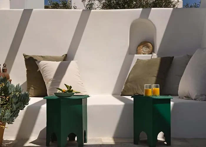 Villa With Pool, Garden And View *